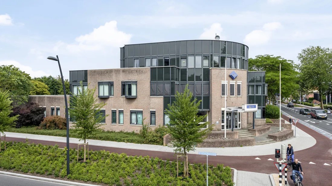 Nieuw leven voor oud politiebureau Nijverdal: 46 appartementen voor jong en oud