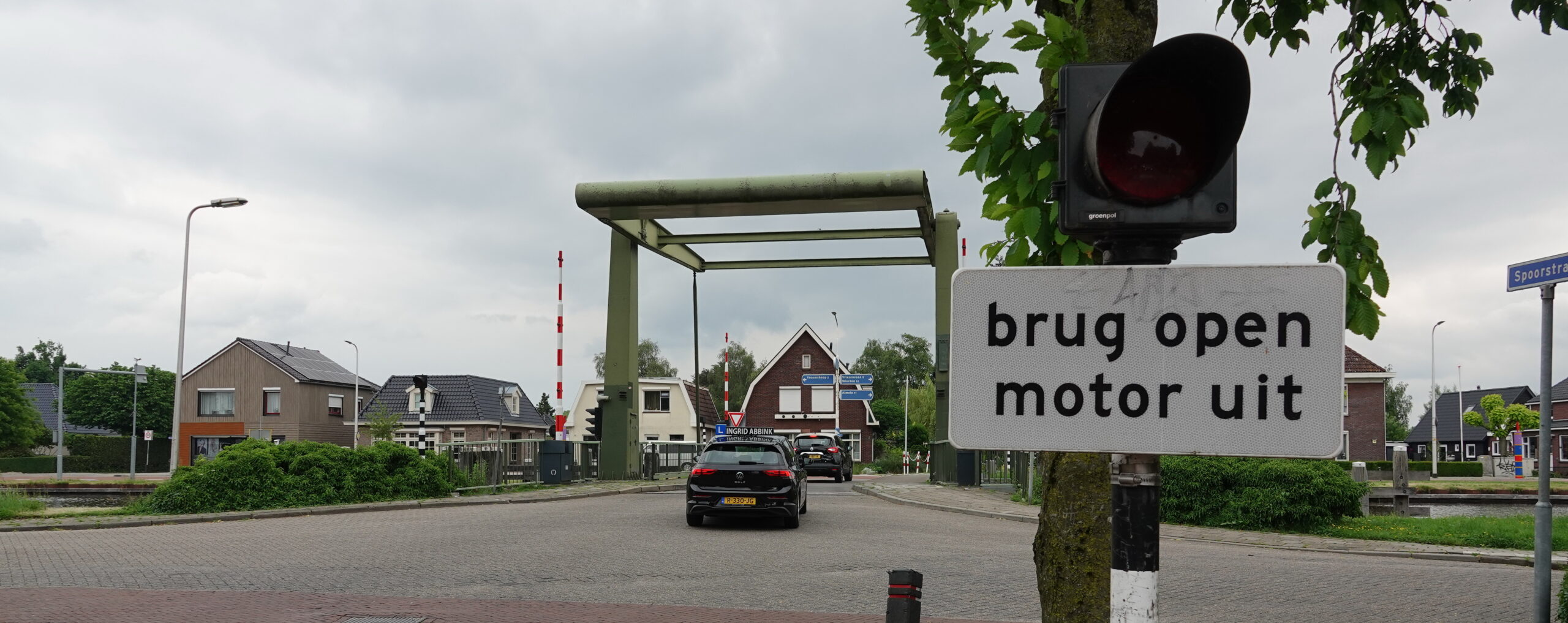 Commissaris van de Koning hoort problemen en toekomstplannen Daarlerveen