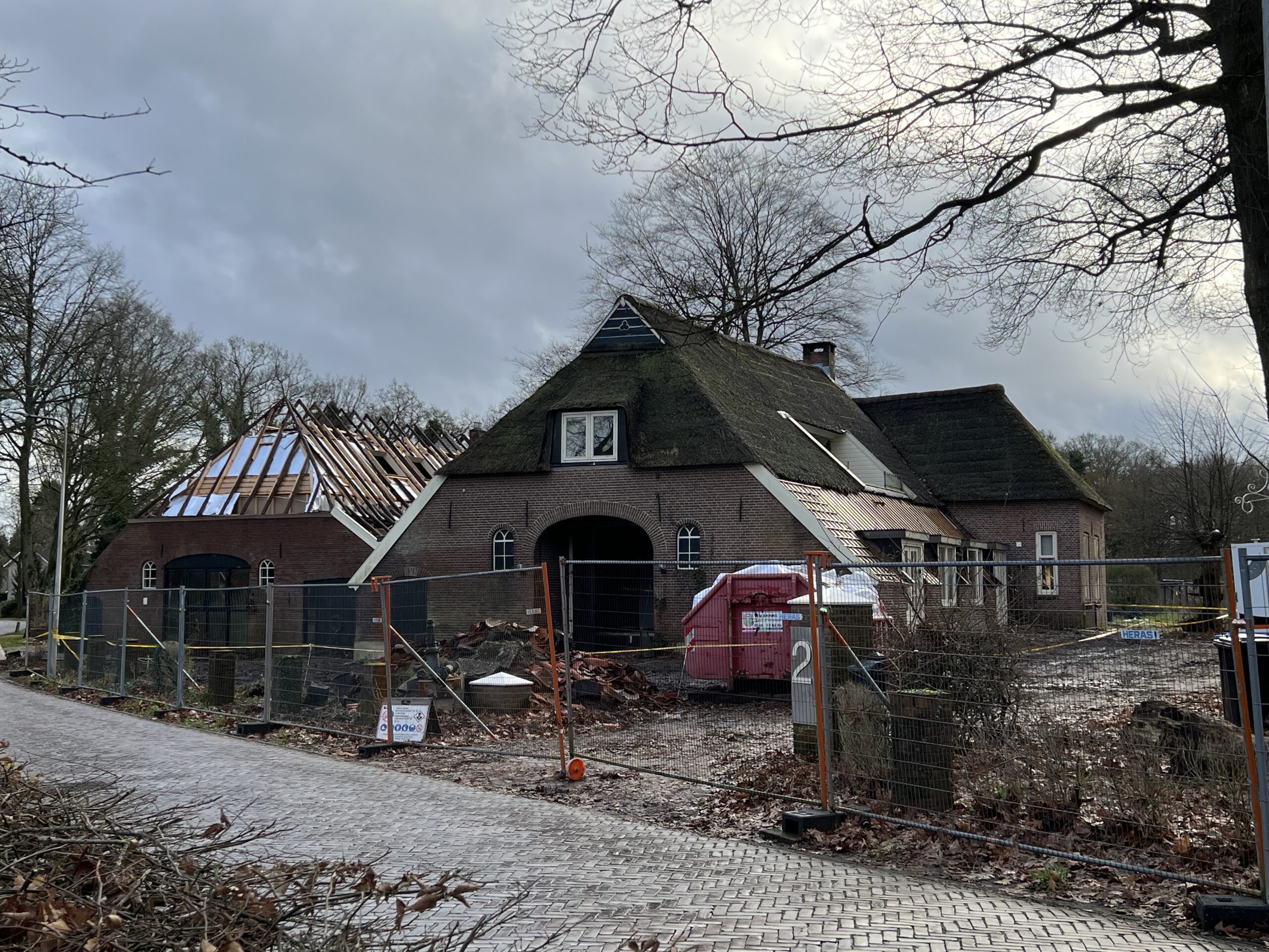 Historie verdwijnt uit entree van de Koersendijk en maakt plaats voor zorg