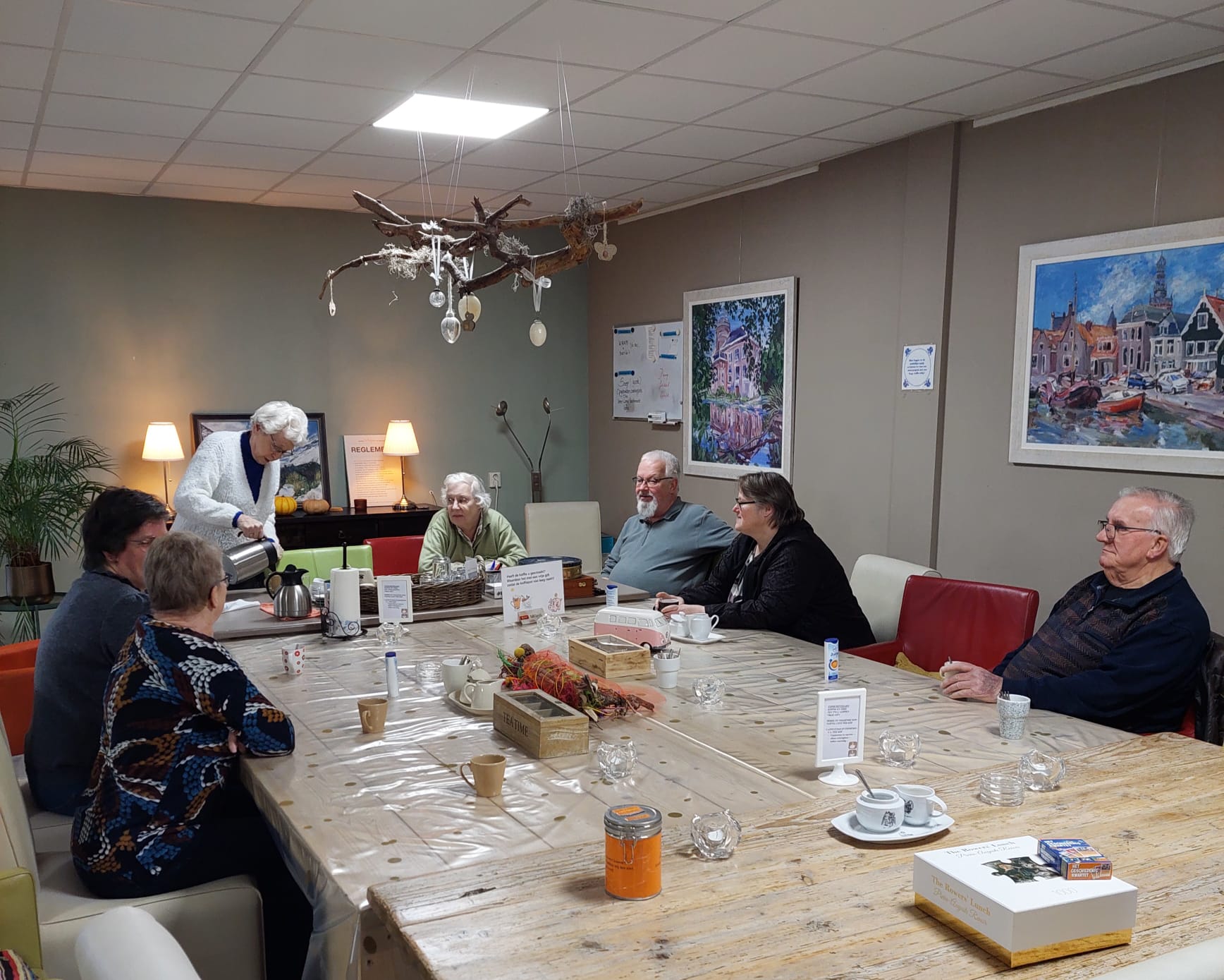 De Huiskamer Nijverdal: al 10 jaar een warme plek voor iedereen!