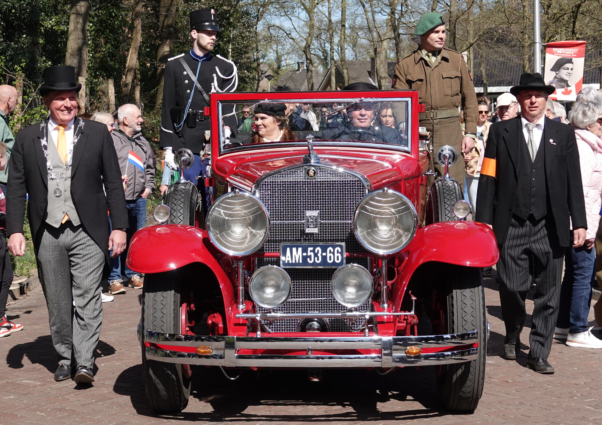 Hellendoorn bevrijd!