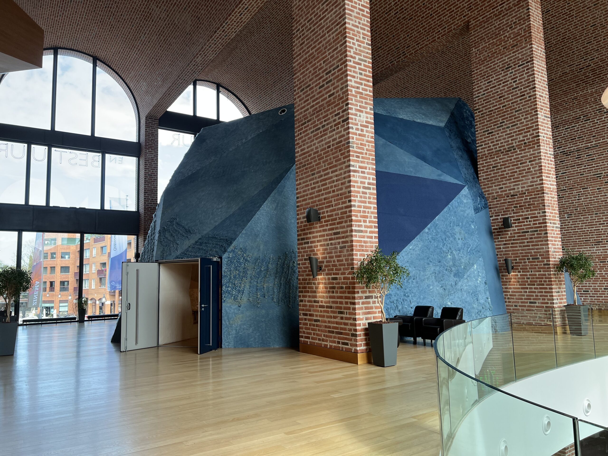 Gemeenteraad koerst af op nieuwe raadszaal en een aangepaste hal