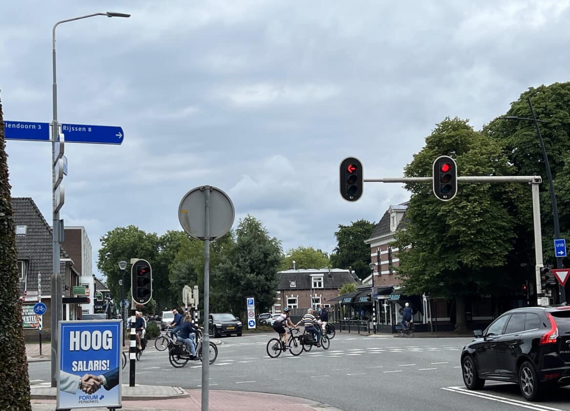 Werkzaamheden verkeerslichten kruising De Budde in Nijverdal