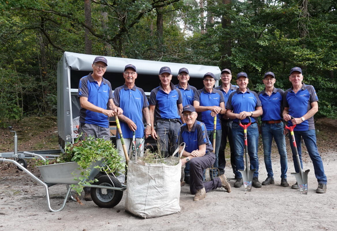 ‘t Vennetje: vuilbomen, gagel, ringslang, zonnedauw en heeel veel werk