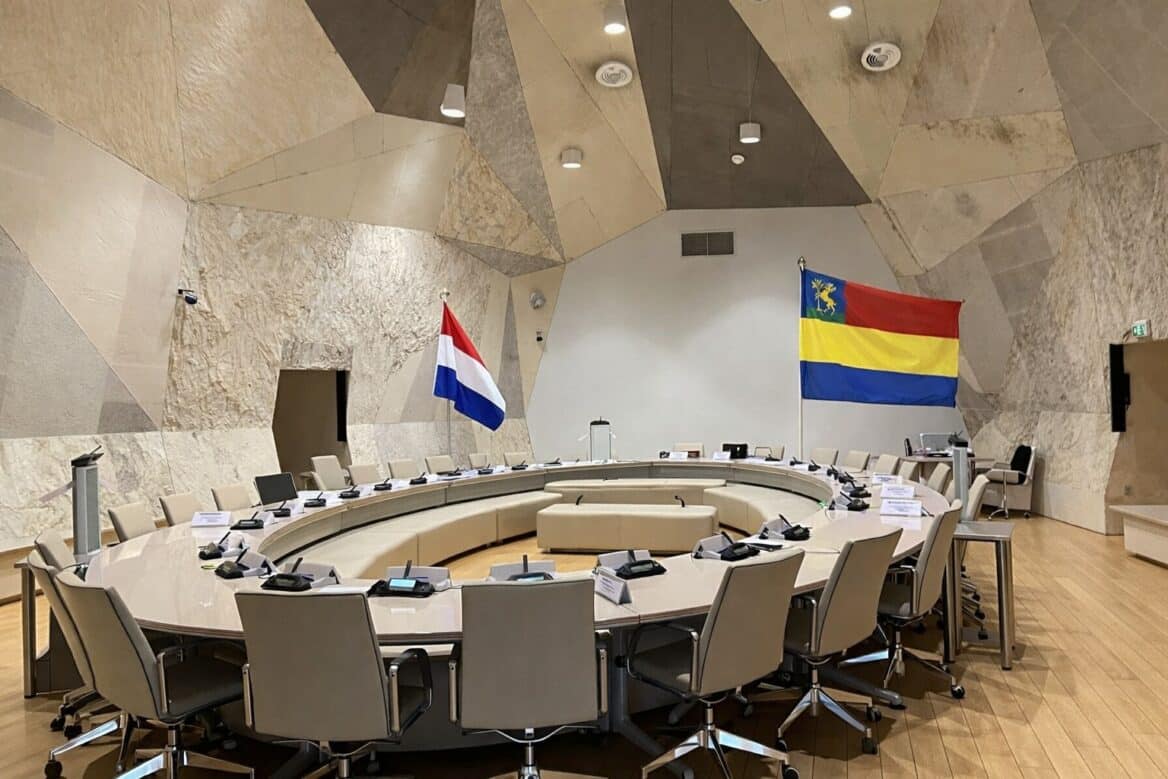 Irritatie over voorstel voor vlaggen in de raadszaal