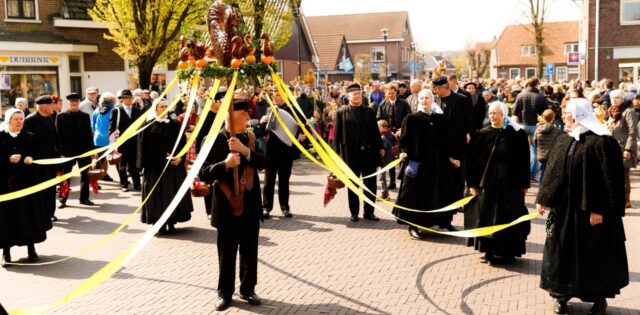 Palmpasenoptocht in Hellendoorn