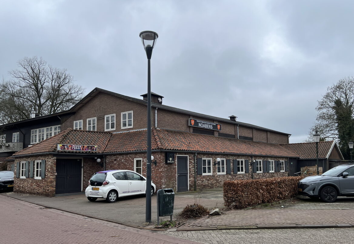 Misschien kleiner complex aan Koestraat Hellendoorn