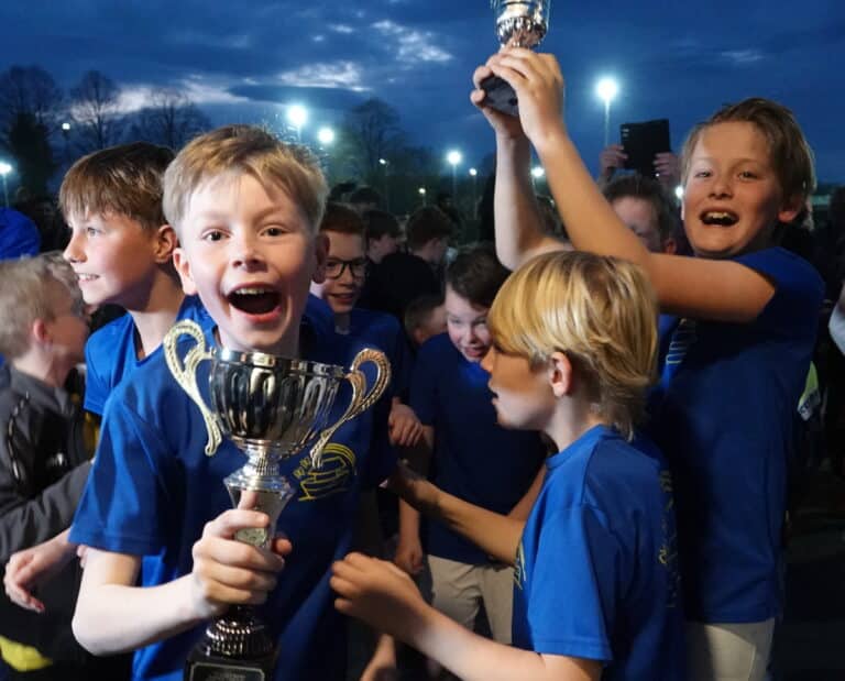 De Ark en De Sint Sebastianusschool winnaars schoolvoetbal 2026