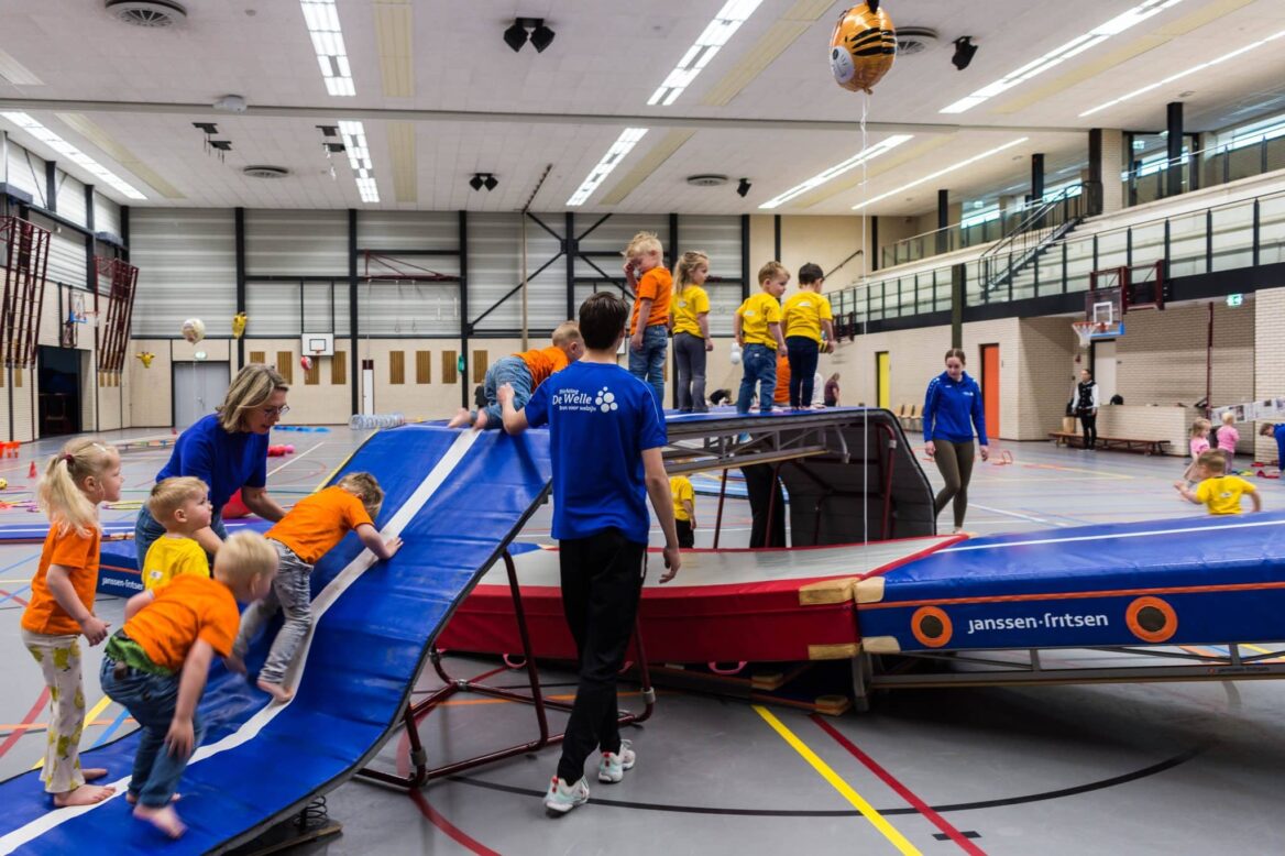 Peuterfestijn in sporthal Kruidenwijk