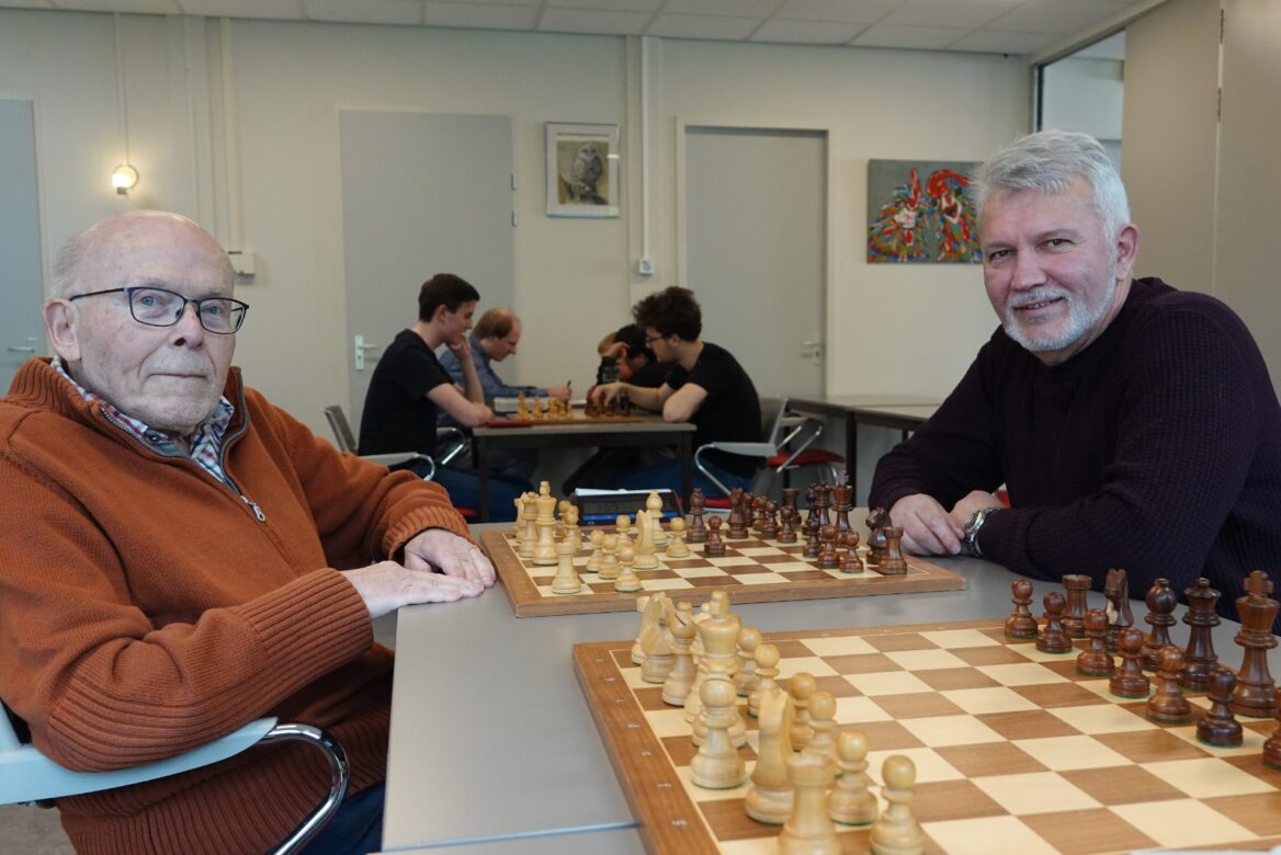 Schaakvereniging E.N.O. viert het 100 jarig bestaan