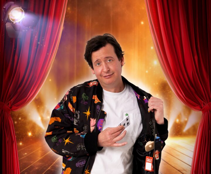 Steven Kazàn met familieshow ‘Hoe dan!’ naar Openluchttheater Nijverdal